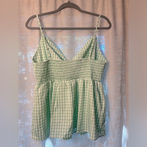 Checkered Green and White Tank Top with Bow. Stretchy material. - Picture 11 of 11